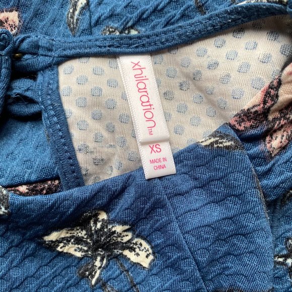 Blue Floral Open Back Flared Dress - Picture 4 of 5